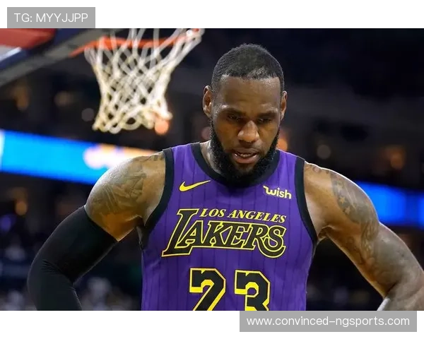 湖人队新赛季目标明确 詹姆斯带队冲击总冠军再度出发